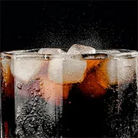 WHO tuyên bố chất trong nước ngọt ăn kiêng, kẹo cao su "có thể gây ung thư"
