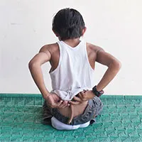 Tại sao một số người sinh ra có đuôi như động vật?