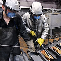 Một quốc gia nhập khẩu kỷ lục tới 75 tấn vàng của Nga: Họ dùng vàng để làm gì?