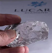 Tìm thấy viên kim cương trắng quý hiếm, chất lượng cao, nặng hơn 1.000 carat ở Boswana