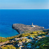 Vì sao hòn đảo tuyệt đẹp này được chính quyền cấp sẵn nhà và 20.000 USD vẫn khó hút người tới ở?