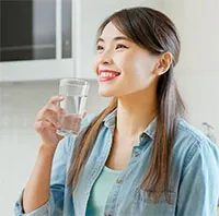 7 hành vi làm tổn thương thận nhưng nhiều người mắc, 2 điều cuối ai cũng bất ngờ