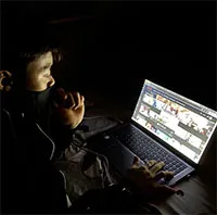 Những hậu quả khó lường khi người trẻ thức khuya “cày” phim