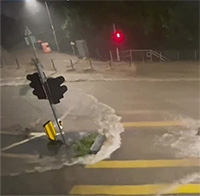 Tại sao Hong Kong hứng chịu mưa lũ lớn bất thường?