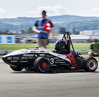 Xe đua điện lập kỷ lục tăng tốc nhanh nhất thế giới