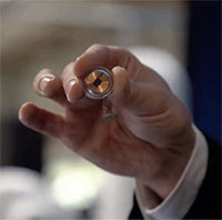 Công ty của tỷ phú Elon Musk chuẩn bị thử nghiệm chip cấy ghép não người đầu tiên