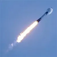 Vệ tinh internet của tỉ phú Musk liên tục bị đốt cháy trong không gian