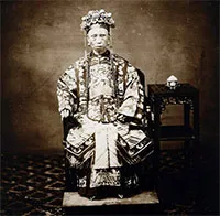Phụ nữ quyền quý thời Thanh qua ống kính người Mỹ