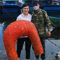 Sinh viên làm phao cứu hộ tự tìm vị trí người bị nạn