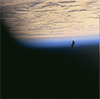 Tín hiệu không gian được Tesla phát hiện thực chất là gì?