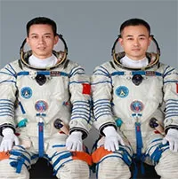 Phi hành đoàn trẻ nhất sắp bay lên trạm Thiên Cung