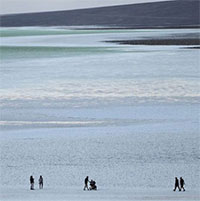 Hồ nước hiếm hình thành ở Thung lũng Chết