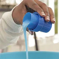 Dùng bột giặt hay nước giặt thì tốt hơn? Chuyên gia đưa ra kết luận dựa trên 3 yếu tố!