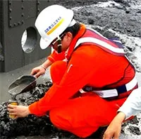 Phó giáo sư Việt nghiên cứu vật liệu bê tông từ bùn thải và tro bay