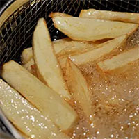 Đồ ăn nhanh sản sinh chất gây ung thư cho con người như thế nào?