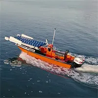 Thuyền cứu hộ tự động cứu người sắp chết đuối