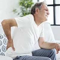 Đau thần kinh tọa vào mùa đông nên làm gì?