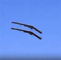 Drone cánh song song có thể cất hạ cánh thẳng đứng