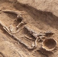 Phát hiện hài cốt nghìn năm của nữ quý tộc Đức chôn cạnh chồng