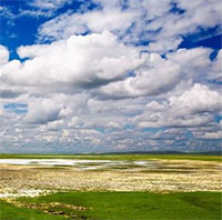 Tại sao một đám mây nặng hàng trăm tấn không rơi?