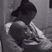 Tại sao phụ nữ thời xưa rõ ràng có thể cho con bú, nhưng các gia đình giàu thường thuê bà vú về nuôi con?