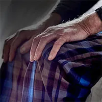 Lời khuyên giúp giảm đau đầu gối vào ban đêm và ngủ ngon hơn