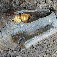 Phát hiện hàng trăm 