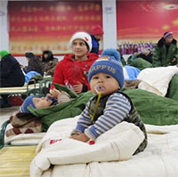 Động đất mạnh 7 độ richter tấn công Tân Cương, hiện trường rung lắc dữ dội khiến nhiều người hoảng loạn