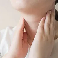 Cách làm dịu cổ họng nhanh nhất sau khi nôn