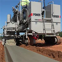 Cỗ máy đúc dải phân cách kiểu "mỳ ăn liền" giúp thi công thần tốc tuyến cao tốc 11.808 tỷ đồng ở Việt Nam