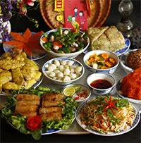 Rước bệnh từ kiểu ăn "rồng cuốn" ngày Tết