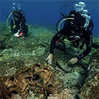 10 con tàu ma bao vây hòn đảo Hy Lạp, xưa nhất 5.000 năm tuổi