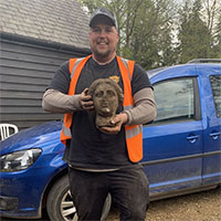 Bức tượng La Mã 1.800 năm tuổi được phát hiện ở bãi đậu xe