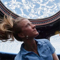 Tại sao các nhà du hành có thể 