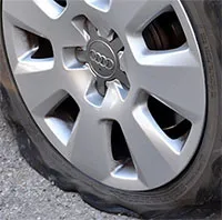 Nổ lốp xe do mặt đường nóng: Thế giới khuyến cáo ra sao?