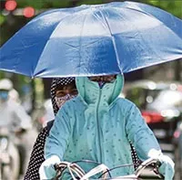 Miền Bắc nắng nóng diện rộng dịp nghỉ lễ Giỗ Tổ Hùng Vương, Hà Nội lên 40 độ C