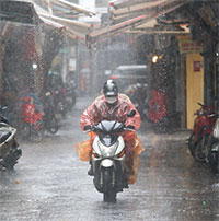 Miền Bắc chiều tối mưa dông, khả năng lốc, sét, mưa đá