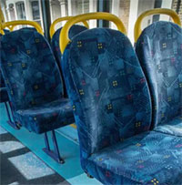 Tại sao xe buýt không trang bị dây an toàn cho hành khách?