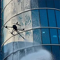 Video: Dọn dẹp hậu quả mưa lũ kiểu "nhà giàu" Dubai