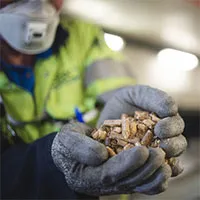 Tàu thủy chạy bằng viên nén gỗ đầu tiên trên thế giới