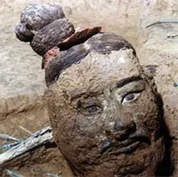 Sự thật về những "bông hoa" màu trắng nở rộ khi soi kính hiển vi đội quân đất nung