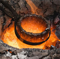 Người tiền sử chế tạo đồ kim loại bằng cách nào?