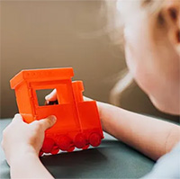 Cảnh báo ô nhiễm môi trường từ nhựa có màu sặc sỡ