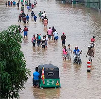 Khủng hoảng do mưa lũ tại Sri Lanka: Đóng cửa trường học, hàng ngàn người phải di tản, sống mòn chờ tiếp tế