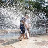 Cách người Mỹ ứng phó vòm nhiệt gây nắng nóng nguy hiểm