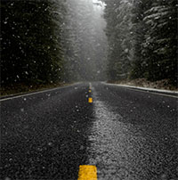 Đường xi măng chịu mài mòn cao hơn nhưng tại sao đường nhựa lại được sử dụng trên đường cao tốc?