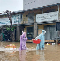 Áp thấp nhiệt đới suy yếu nhưng gây mưa lớn khắp cả nước