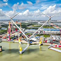 Turbine nổi hai đầu hoạt động trong gió bão