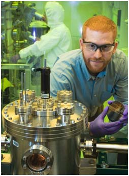 Linh kiện spintronic đầu tiên sử dụng Si thương phẩm