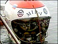 Tàu ngầm Nga chạm đáy Bắc cực